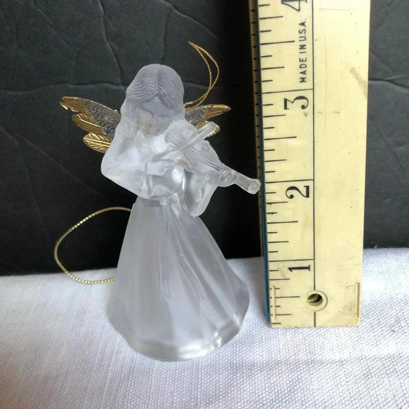 Angel Playing Violin Ornament - Picture 2 of 3